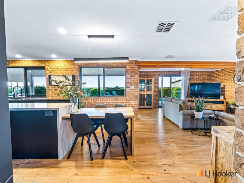 1027 Stapylton Jacobs Well Road, Woongoolba QLD 4207