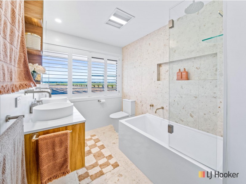 1027 Stapylton Jacobs Well Road, Woongoolba QLD 4207