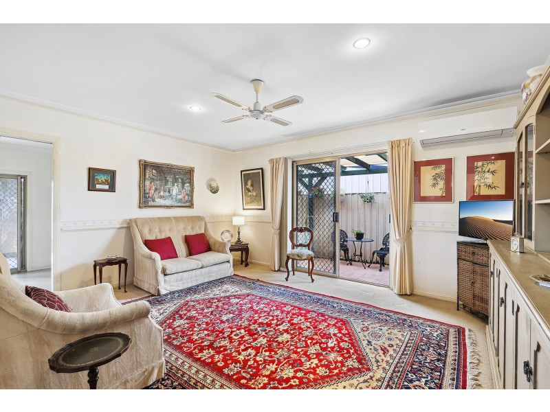 2/12 Washington Court, Varsity Lakes QLD 4227