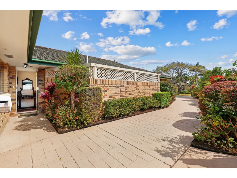 2/12 Washington Court, Varsity Lakes QLD 4227