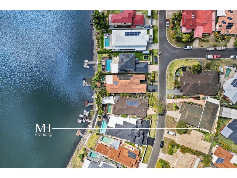 2/12 Washington Court, Varsity Lakes QLD 4227