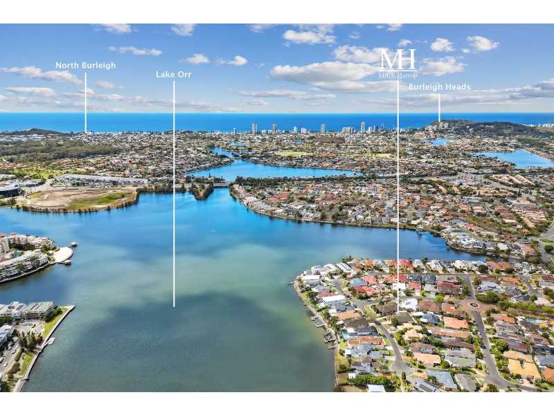 2/12 Washington Court, Varsity Lakes QLD 4227