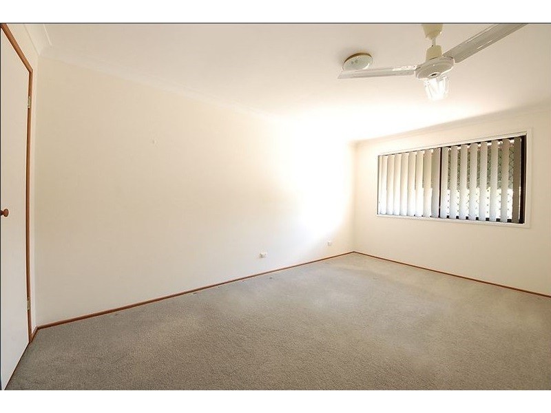 2/5 Russell Court, Miami QLD 4220