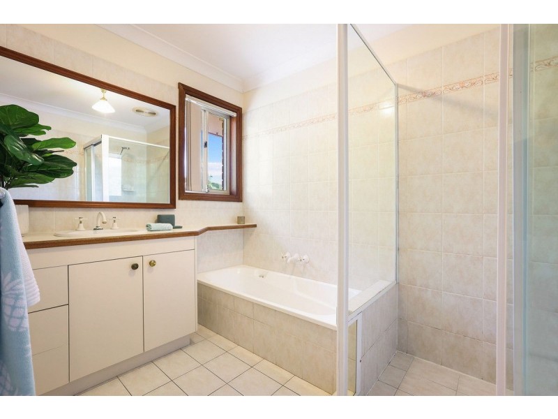 136 Strawberry Road, Bonogin QLD 4213