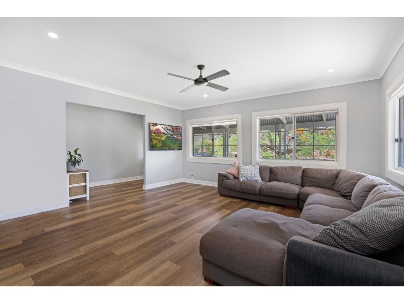 35 Cootharaba Drive, Helensvale QLD 4212