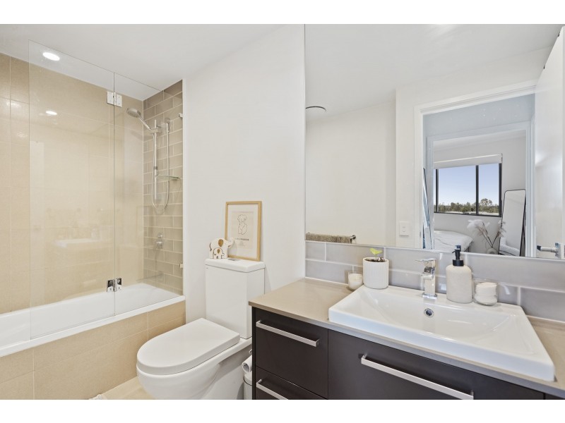 114/1-25 Parnell Boulevard, Robina QLD 4226