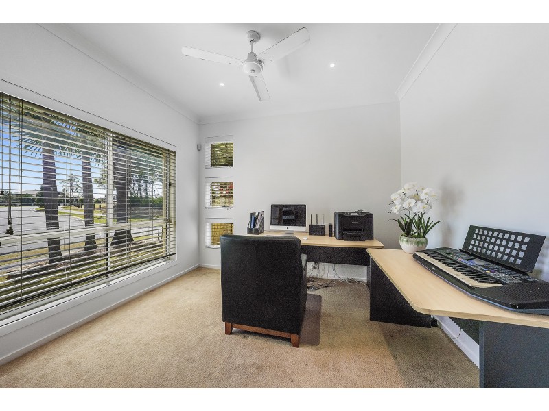 32 Southern Skies Avenue, Reedy Creek QLD 4227