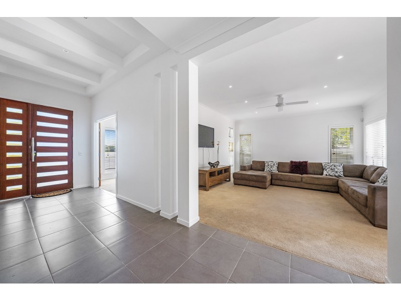 32 Southern Skies Avenue, Reedy Creek QLD 4227