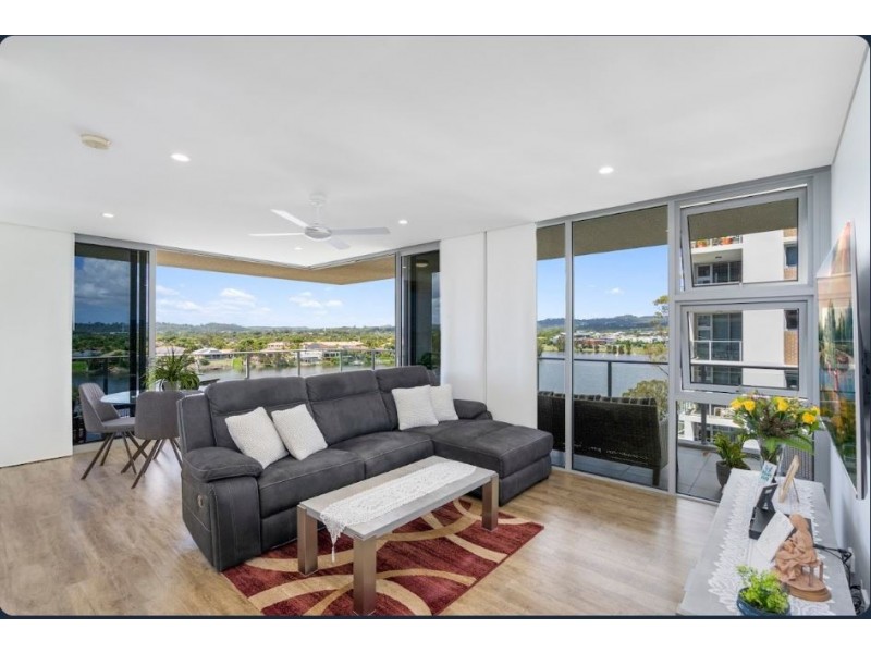 262/33 Lakefront Crescent, Varsity Lakes QLD 4227