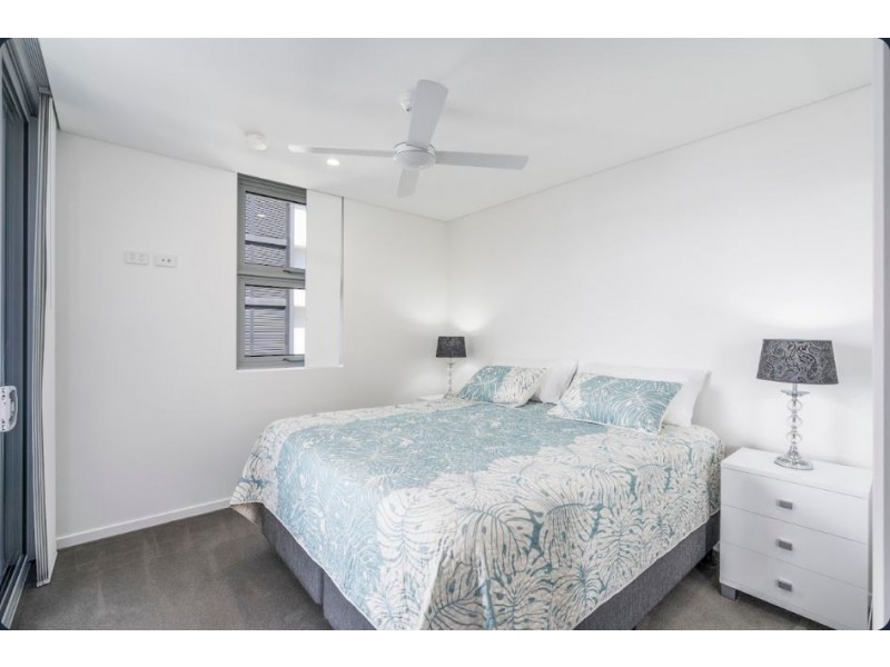 262/33 Lakefront Crescent, Varsity Lakes QLD 4227