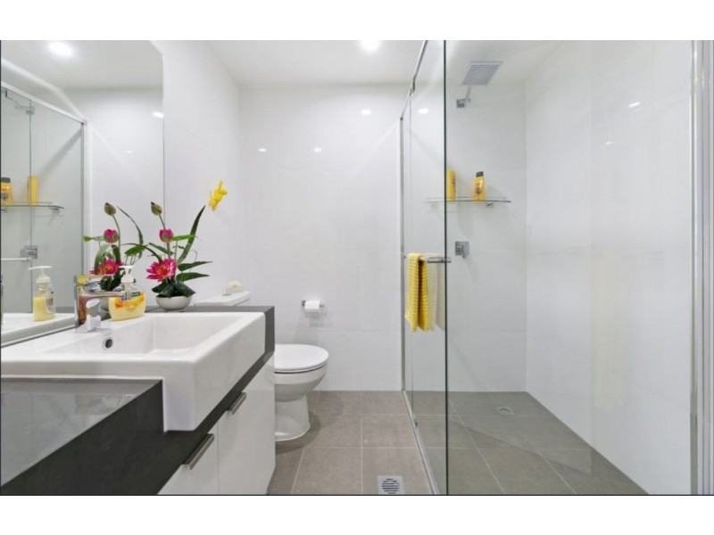 262/33 Lakefront Crescent, Varsity Lakes QLD 4227