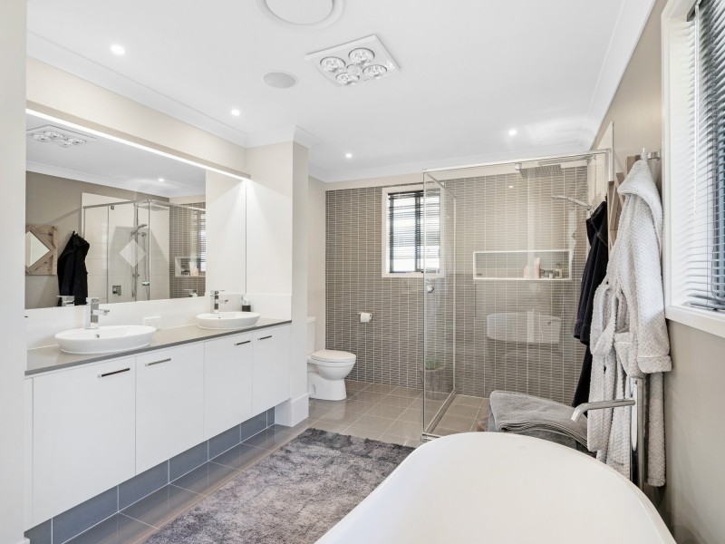 5 Quambone Street, Worongary QLD 4213
