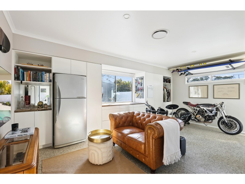 8 Vaucluse Place, Robina QLD 4226