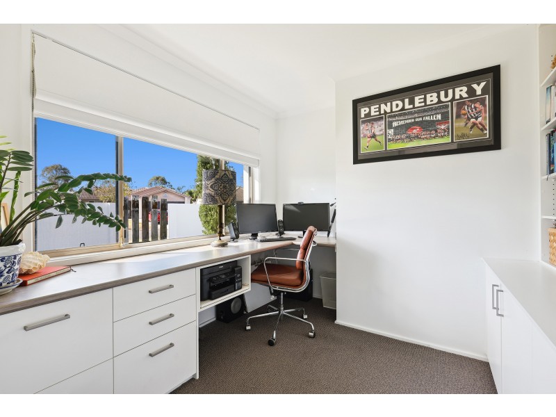 8 Vaucluse Place, Robina QLD 4226