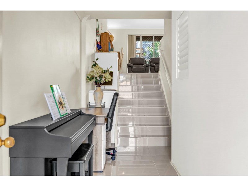 10/2-4 Penda Court, Merrimac QLD 4226