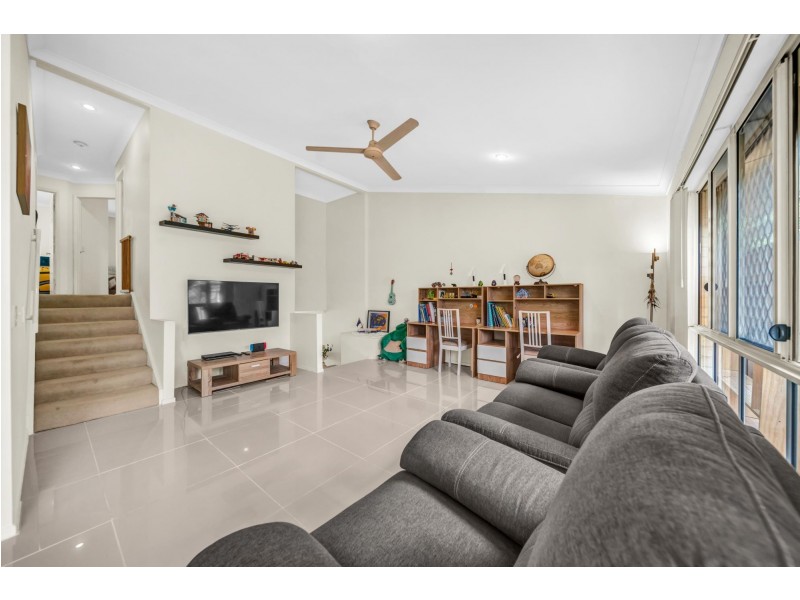 10/2-4 Penda Court, Merrimac QLD 4226