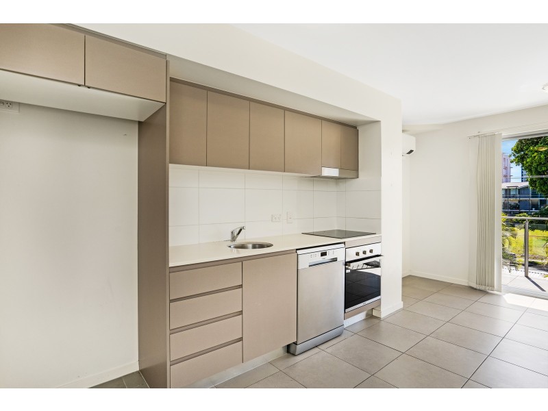 10/14 Rose Street, Southport QLD 4215