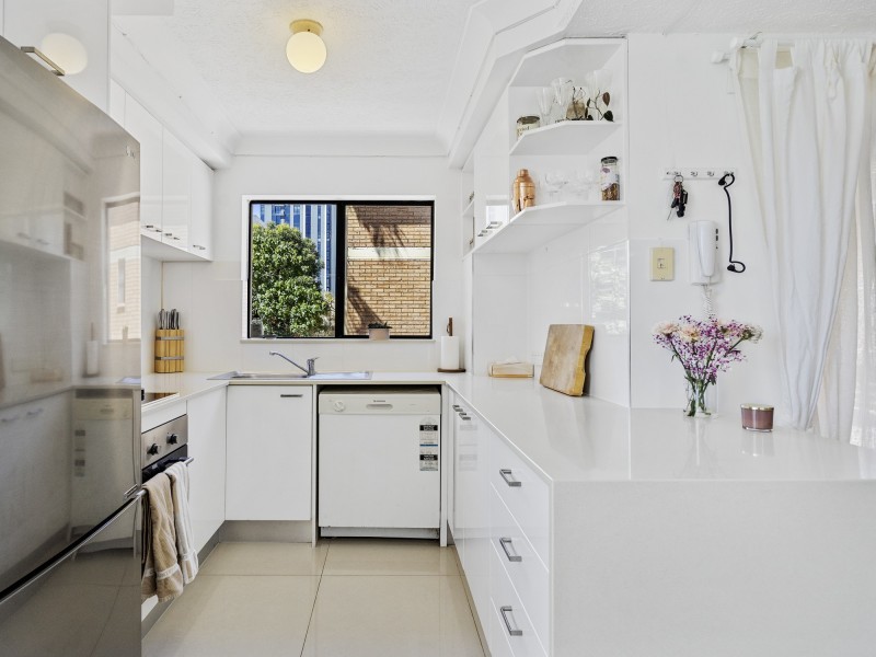 5/35 Britannia Avenue, Broadbeach QLD 4218