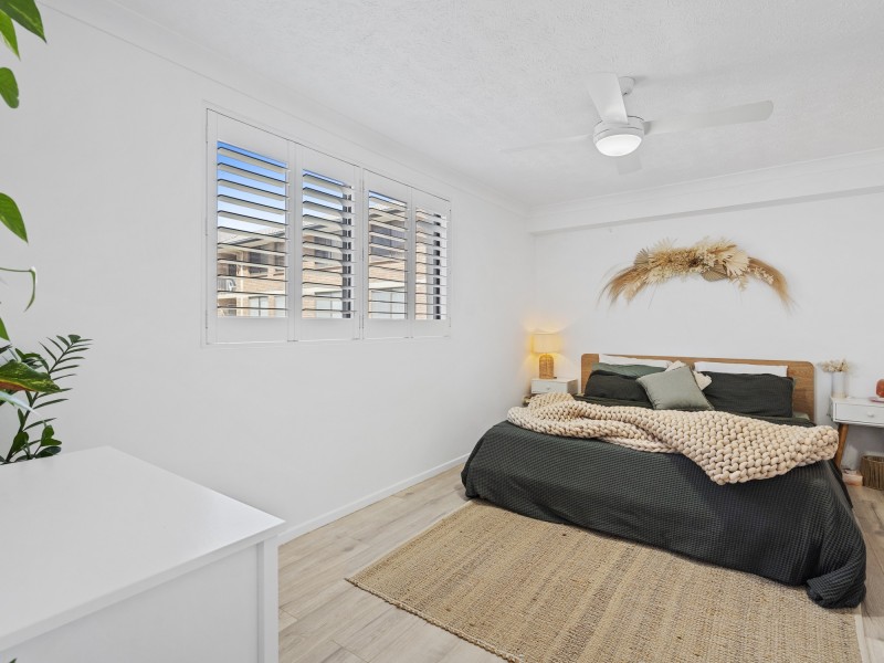 5/35 Britannia Avenue, Broadbeach QLD 4218