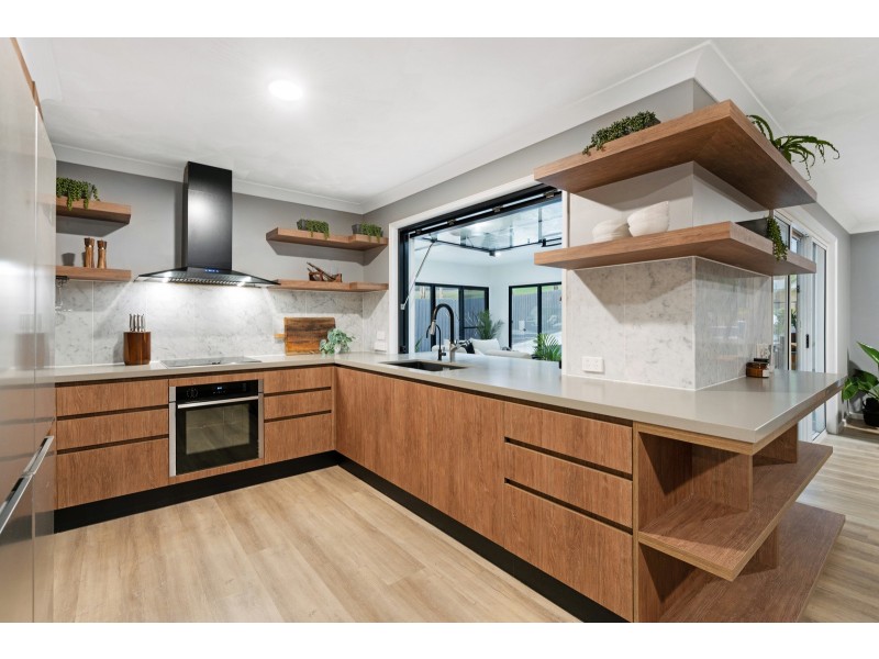 14 Watford Crescent, Molendinar QLD 4214