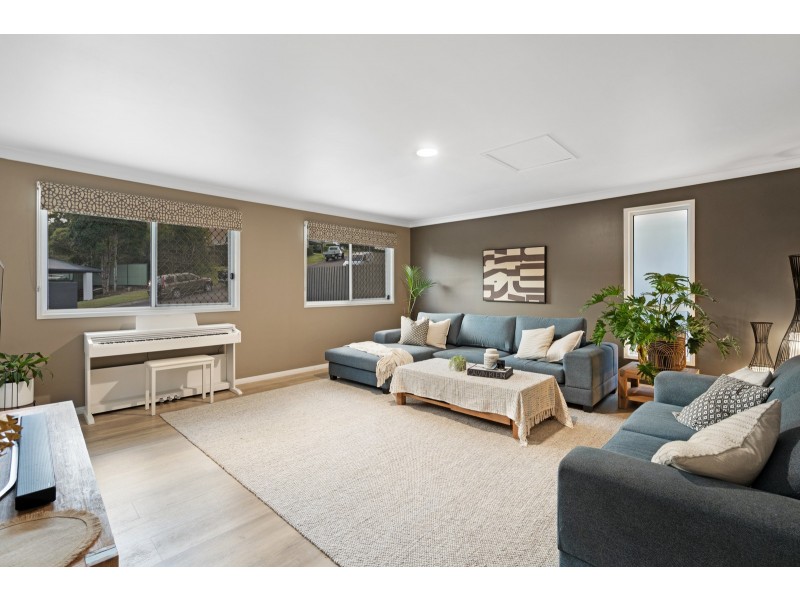 14 Watford Crescent, Molendinar QLD 4214