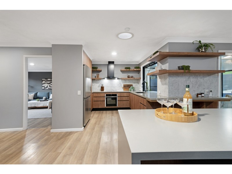 14 Watford Crescent, Molendinar QLD 4214