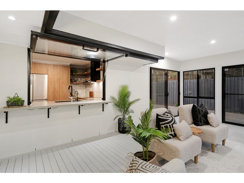 14 Watford Crescent, Molendinar QLD 4214