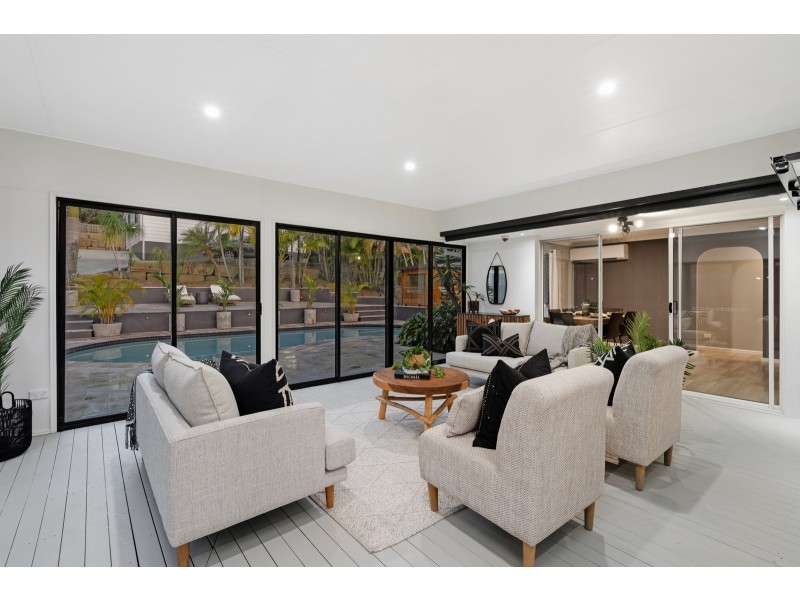 14 Watford Crescent, Molendinar QLD 4214