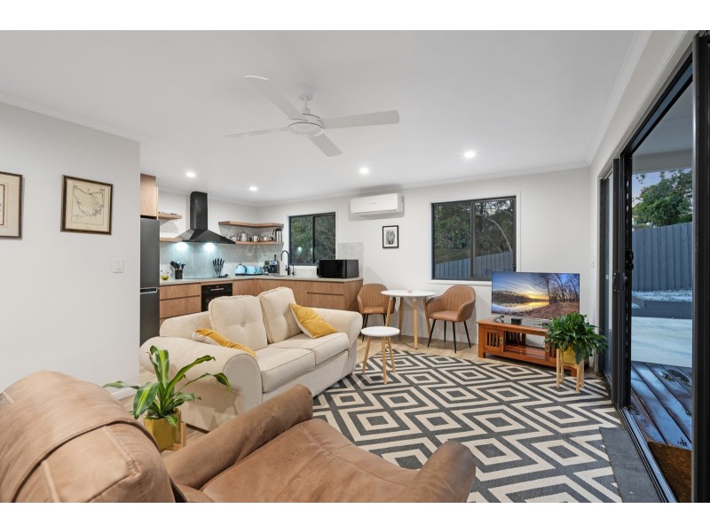 14 Watford Crescent, Molendinar QLD 4214