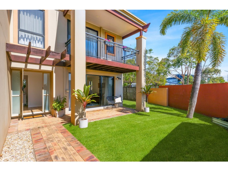 86/302 Christine Avenue, Varsity Lakes QLD 4227