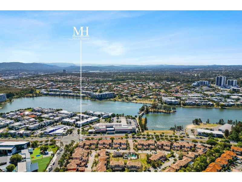 86/302 Christine Avenue, Varsity Lakes QLD 4227