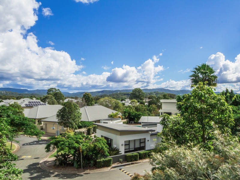 16/310 Easthill Drive, Robina QLD 4226