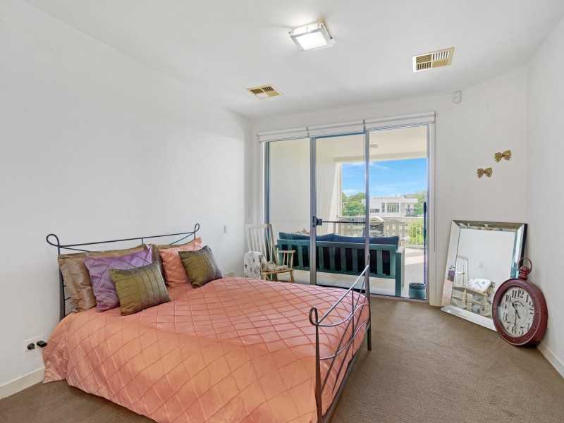3/5019 Emerald Island Drive, Carrara QLD 4211