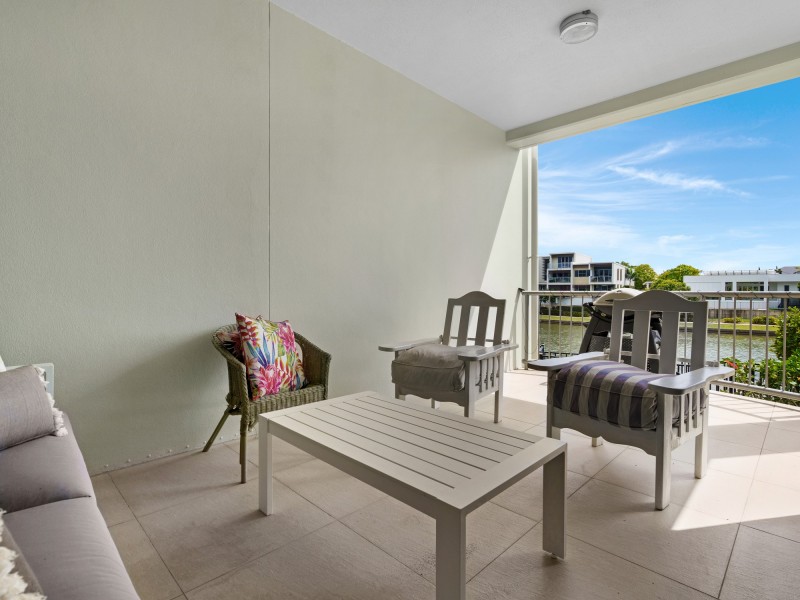 3/5019 Emerald Island Drive, Carrara QLD 4211
