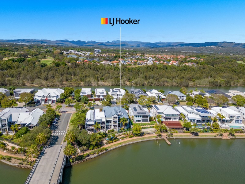 3/5019 Emerald Island Drive, Carrara QLD 4211