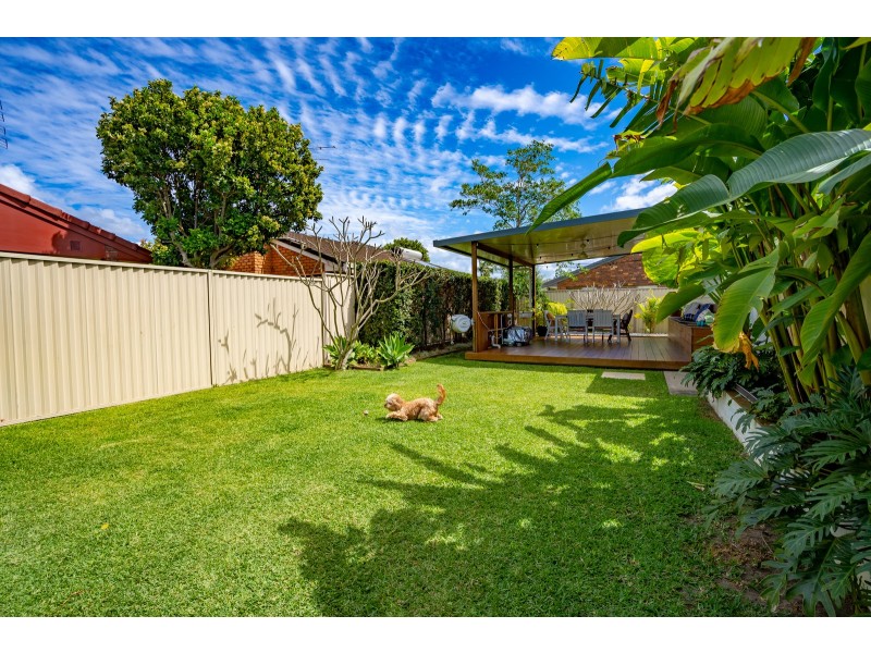 2/8 Peacock Place, Burleigh Waters QLD 4220