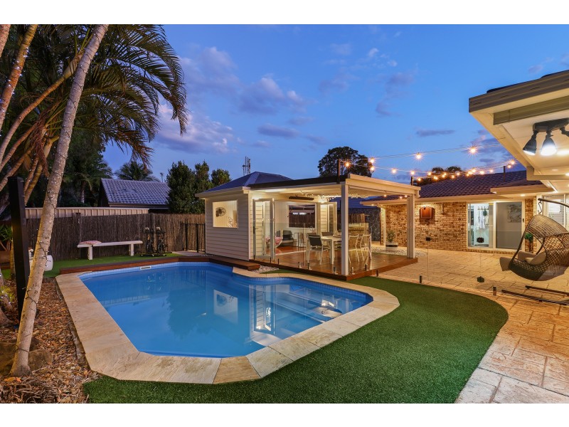 31 Yodelay Street, Varsity Lakes QLD 4227