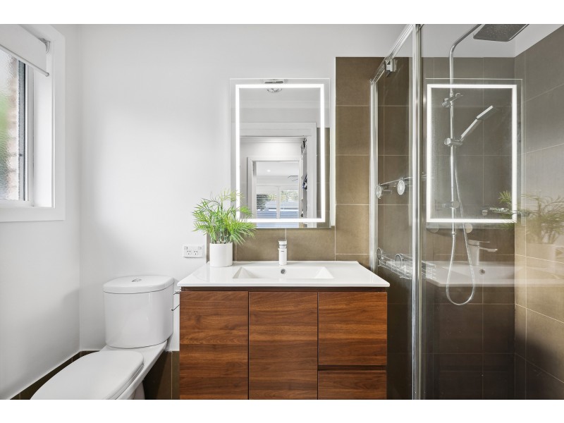 31 Yodelay Street, Varsity Lakes QLD 4227