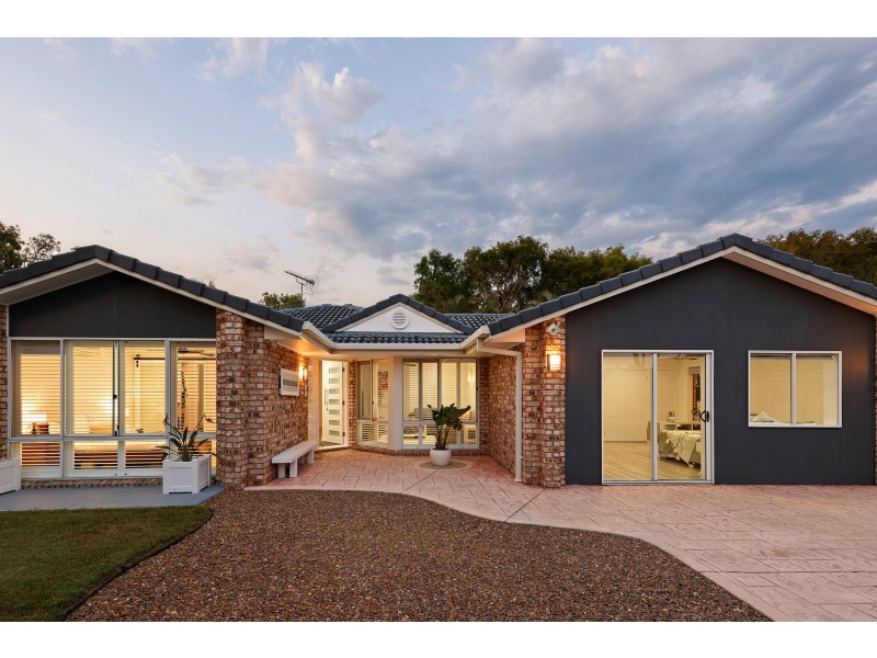 31 Yodelay Street, Varsity Lakes QLD 4227