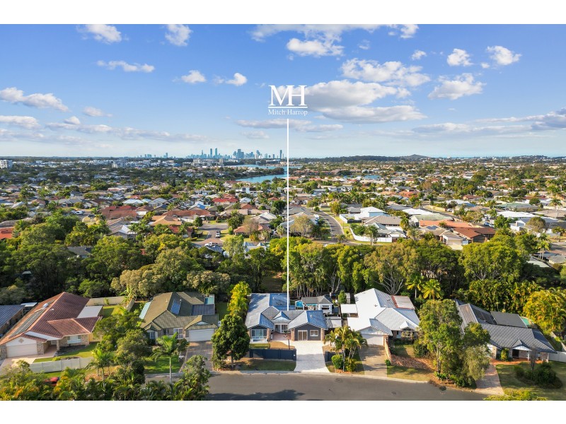 31 Yodelay Street, Varsity Lakes QLD 4227