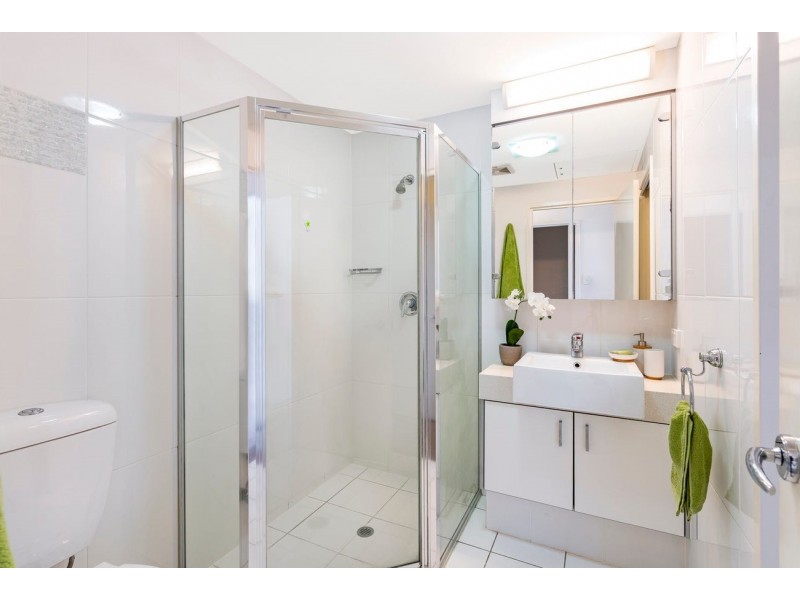 1401/3 Main Street, Varsity Lakes QLD 4227