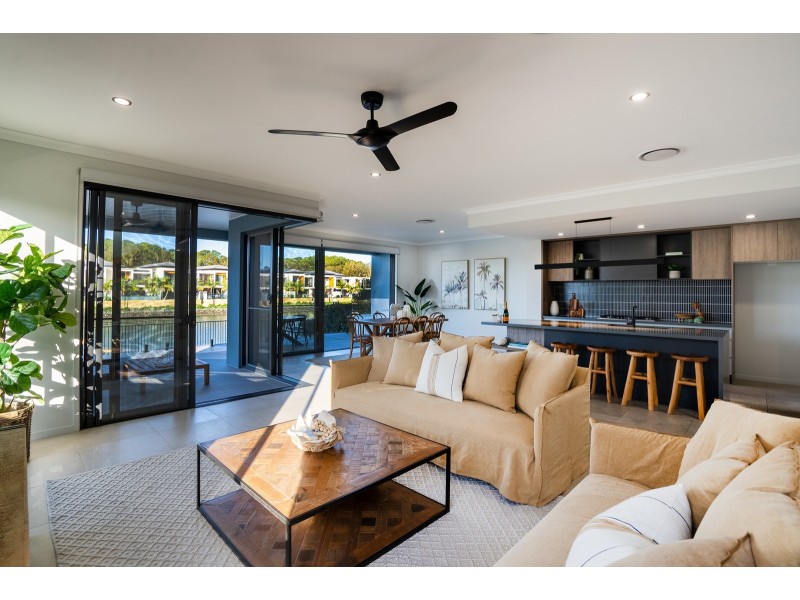 28 Northwater Drive, Hope Island QLD 4212