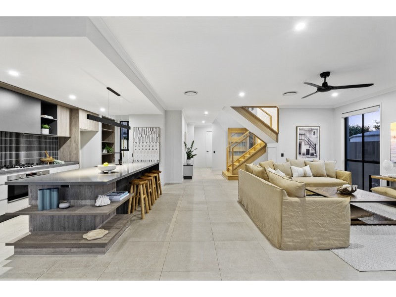 28 Northwater Drive, Hope Island QLD 4212