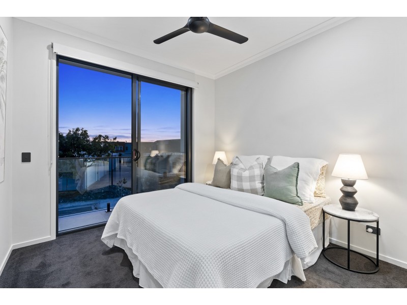 28 Northwater Drive, Hope Island QLD 4212