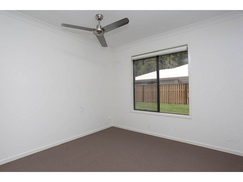 38 Valley Mist Place, Maudsland QLD 4210