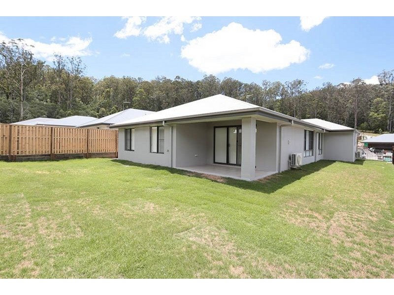 38 Valley Mist Place, Maudsland QLD 4210