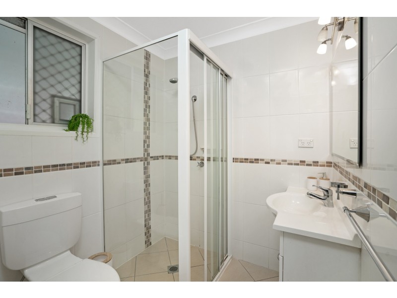 2 Boxthorn Street, Ashmore QLD 4214