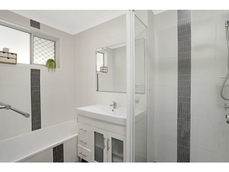 2 Boxthorn Street, Ashmore QLD 4214