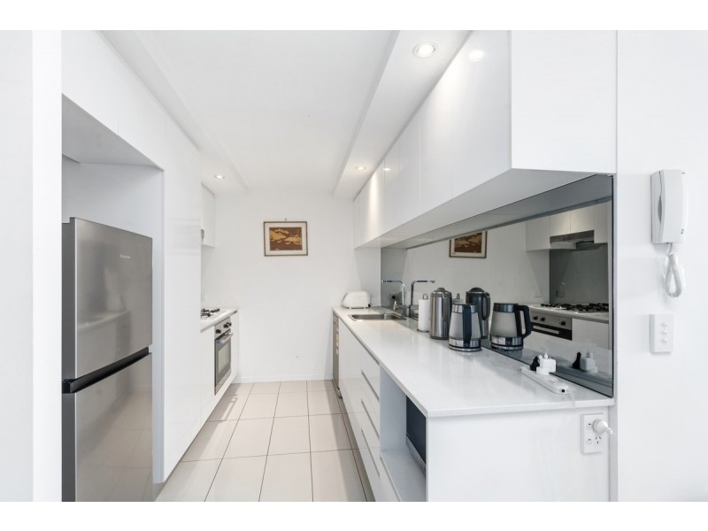 408/11 Compass Drive, Biggera Waters QLD 4216