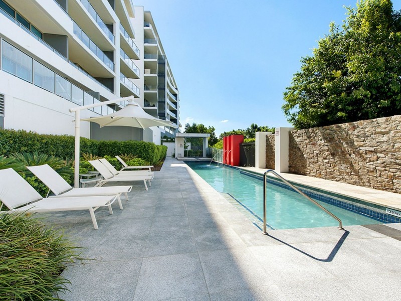 408/11 Compass Drive, Biggera Waters QLD 4216